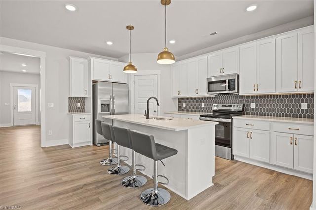 9151 Stoney River Lane, Kernersville, NC 27284