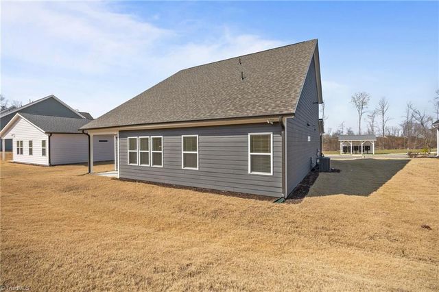 9151 Stoney River Lane, Kernersville, NC 27284