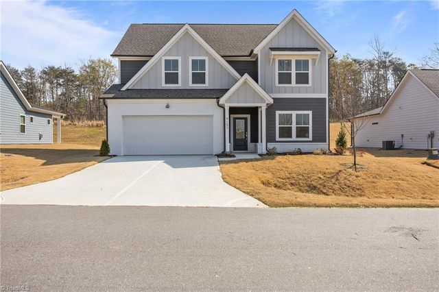 9151 Stoney River Lane, Kernersville, NC 27284