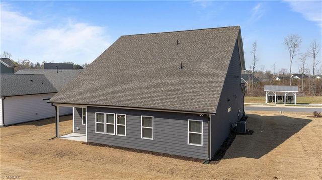 9151 Stoney River Lane, Kernersville, NC 27284