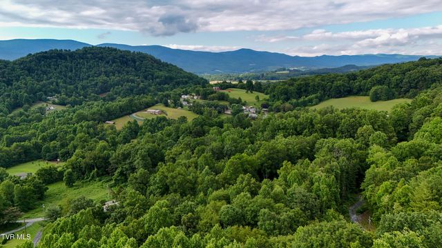 180 Bill Nave Loop, Elizabethton, TN 37643