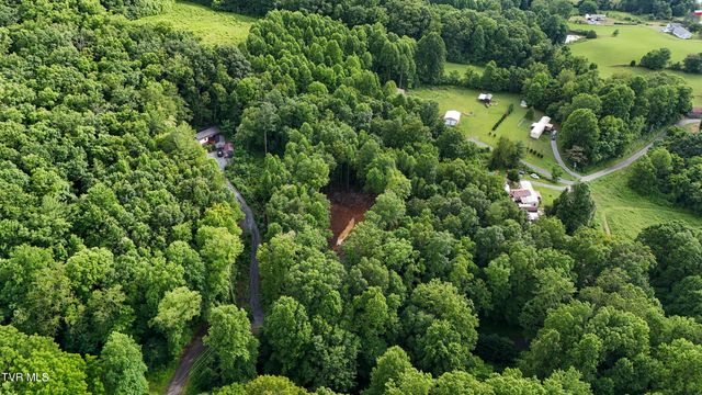 180 Bill Nave Loop, Elizabethton, TN 37643