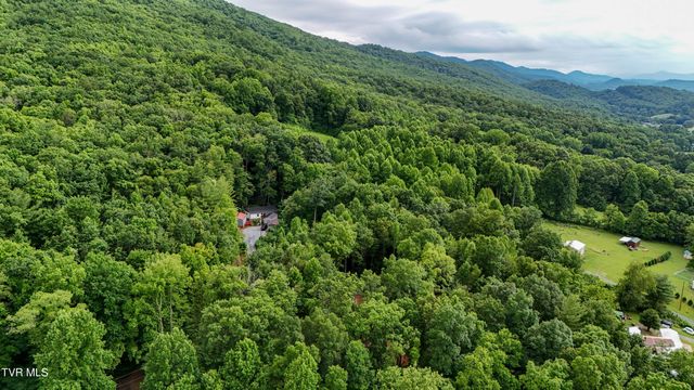 180 Bill Nave Loop, Elizabethton, TN 37643