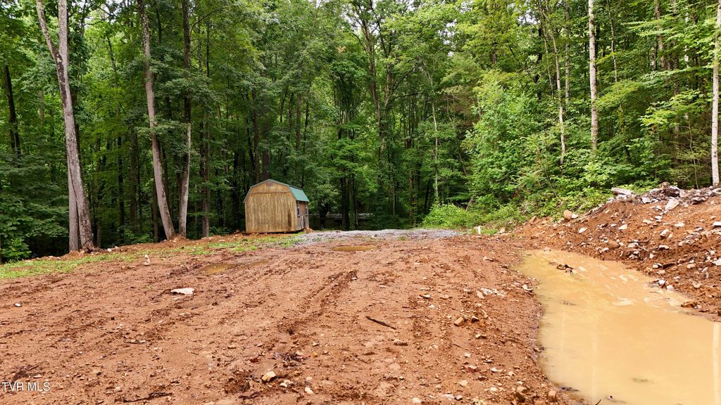 180 Bill Nave Loop, Elizabethton, TN 37643