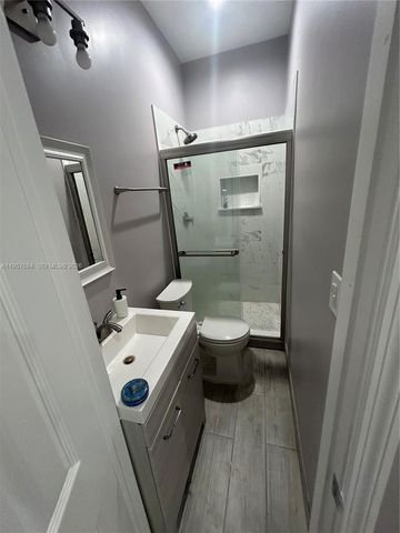 12991 NW 9th Ln B, Miami, FL 33182