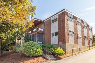 115 Grove St 11, Boston, MA 02132