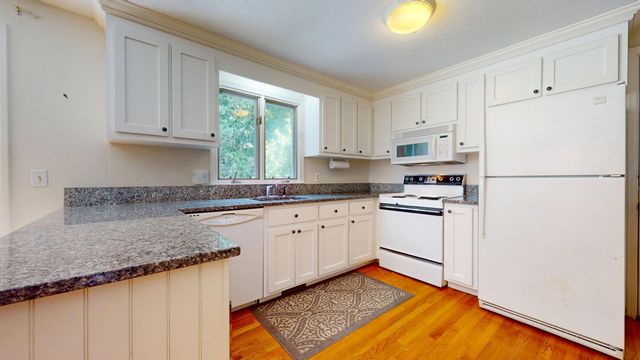 96 Pawkannawkut Drive, South Yarmouth, MA 02664