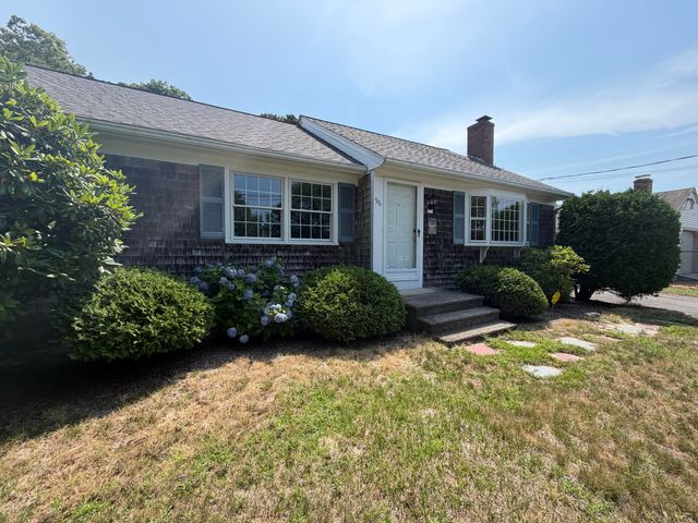 96 Pawkannawkut Drive, South Yarmouth, MA 02664
