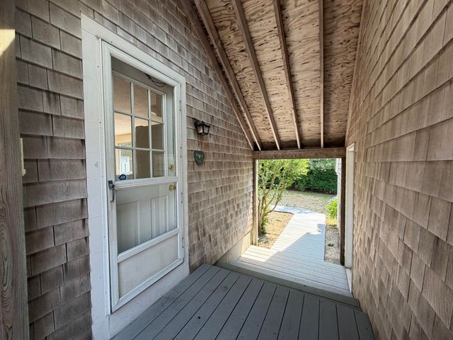 96 Pawkannawkut Drive, South Yarmouth, MA 02664