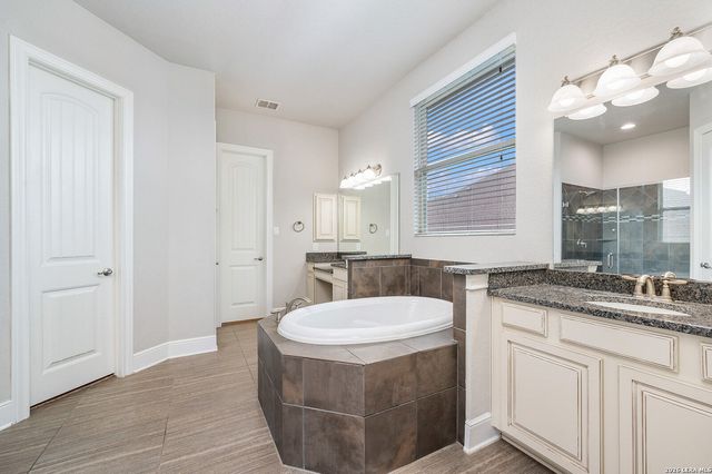 28930 Bearcat, Boerne, TX 78006