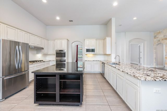 28930 Bearcat, Boerne, TX 78006