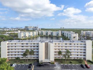 141 SE 3rd Avenue 101, Dania Beach, FL 33004