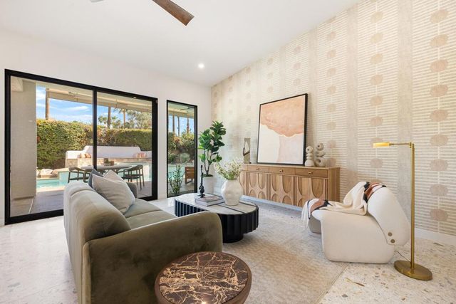 968 N Rose Avenue, Palm Springs, CA 92262