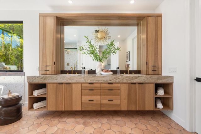 968 N Rose Avenue, Palm Springs, CA 92262