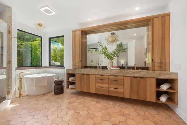 968 N Rose Avenue, Palm Springs, CA 92262