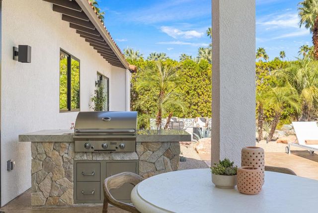 968 N Rose Avenue, Palm Springs, CA 92262