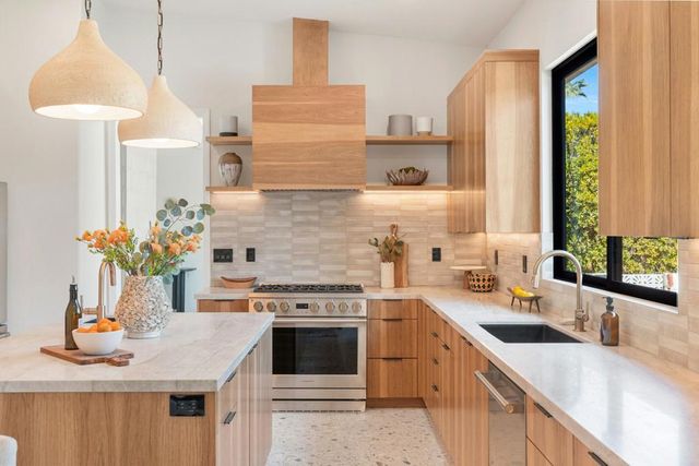 968 N Rose Avenue, Palm Springs, CA 92262