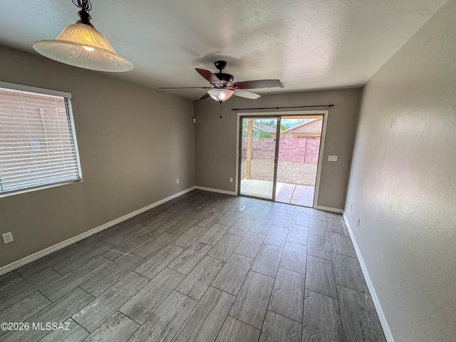 6938 S Creek Run Avenue, Tucson, AZ 85756