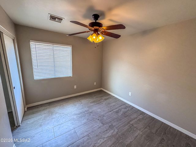 6938 S Creek Run Avenue, Tucson, AZ 85756