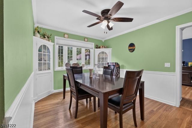 870 Crescent Dr, Rahway City, NJ 07065