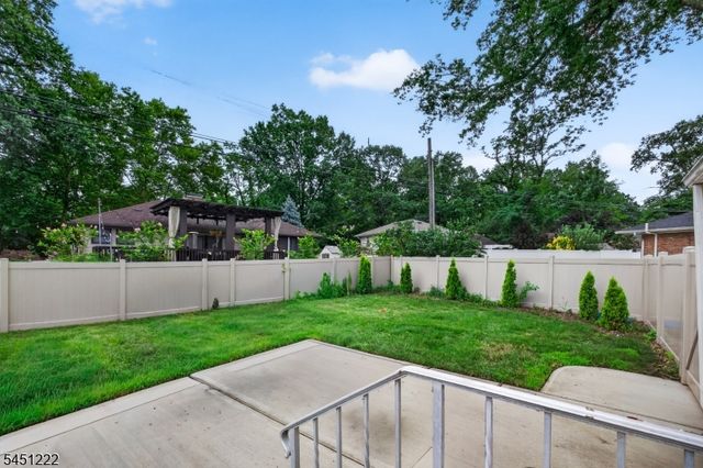 870 Crescent Dr, Rahway City, NJ 07065