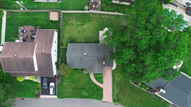 870 Crescent Dr, Rahway City, NJ 07065