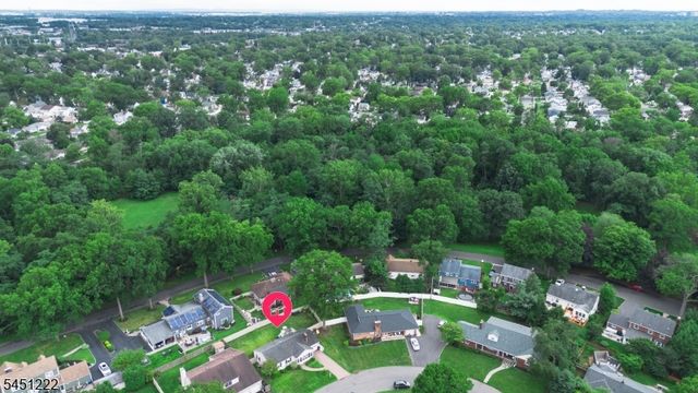 870 Crescent Dr, Rahway City, NJ 07065