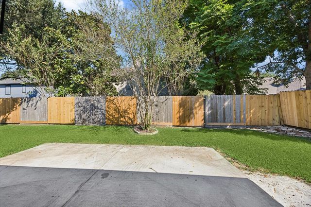 3909 Greenwood Drive, Pearland, TX 77584