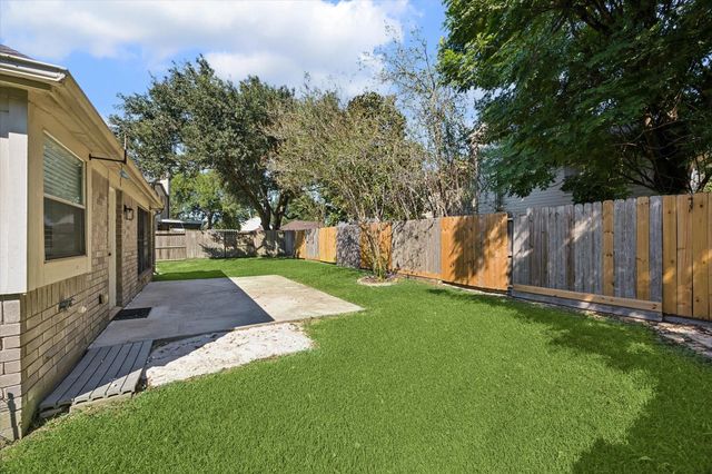 3909 Greenwood Drive, Pearland, TX 77584
