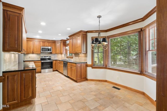 100 Lively Court W, Cary, NC 27511
