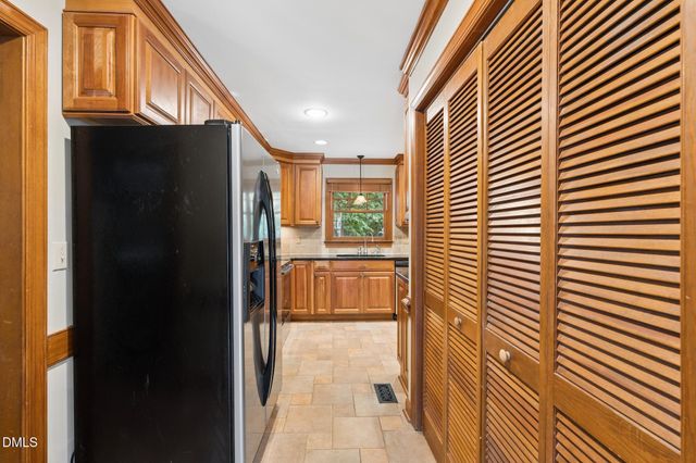 100 Lively Court W, Cary, NC 27511