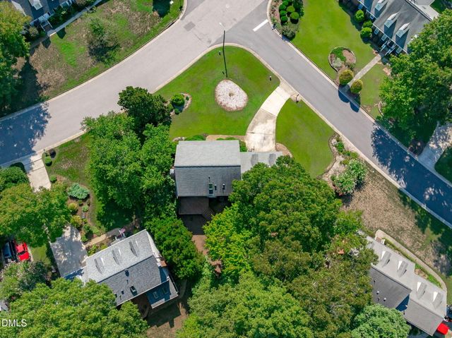 100 Lively Court W, Cary, NC 27511