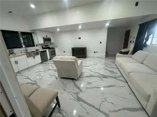 18132 Gentian A, Riverside, CA 92508