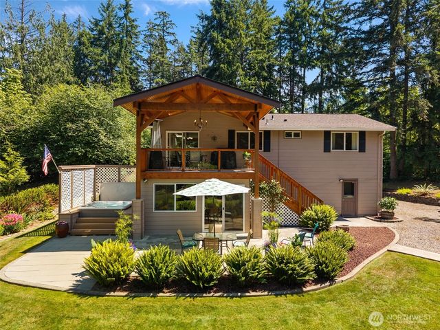 17729 S Tapps Drive E, Lake Tapps, WA 98391