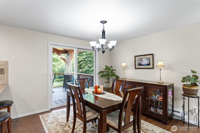 17729 S Tapps Drive E, Lake Tapps, WA 98391