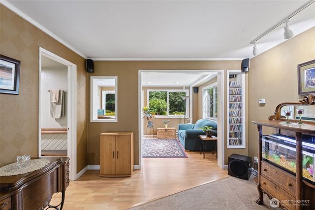 17729 S Tapps Drive E, Lake Tapps, WA 98391