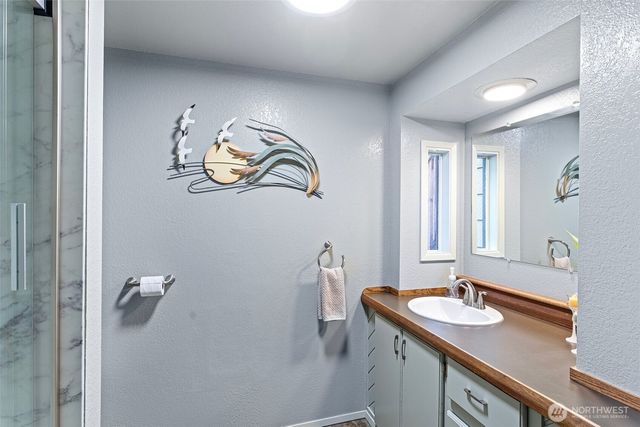 17729 S Tapps Drive E, Lake Tapps, WA 98391