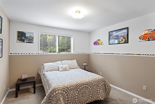 17729 S Tapps Drive E, Lake Tapps, WA 98391