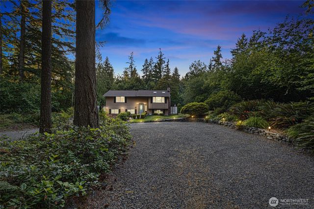 17729 S Tapps Drive E, Lake Tapps, WA 98391