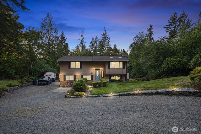 17729 S Tapps Drive E, Lake Tapps, WA 98391