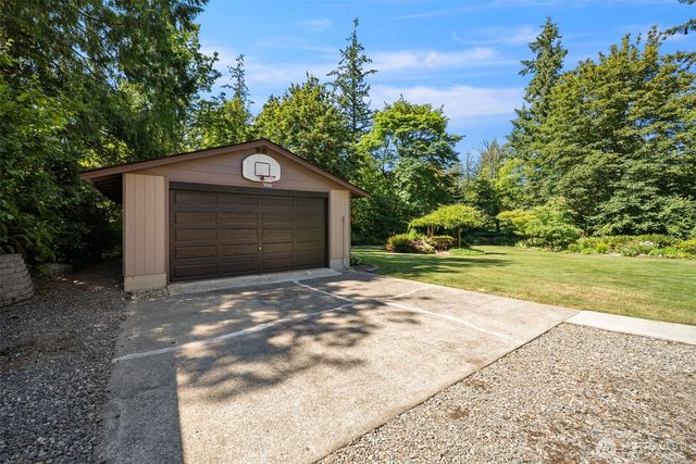 17729 S Tapps Drive E, Lake Tapps, WA 98391