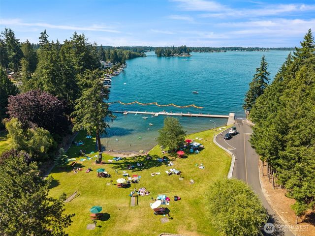 17729 S Tapps Drive E, Lake Tapps, WA 98391