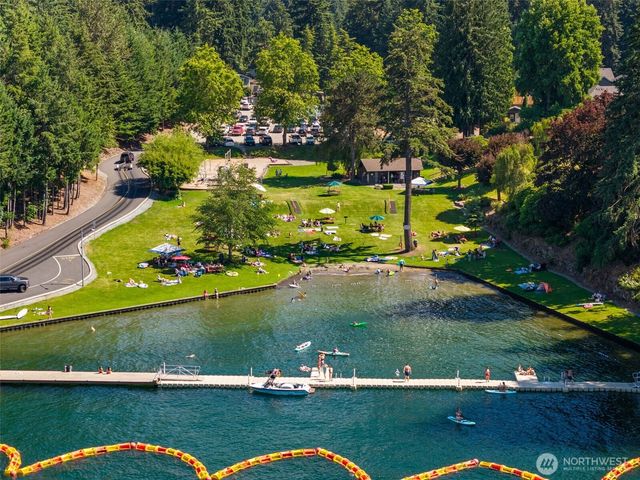 17729 S Tapps Drive E, Lake Tapps, WA 98391
