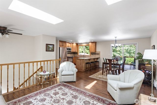 17729 S Tapps Drive E, Lake Tapps, WA 98391