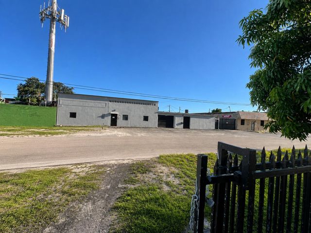 845 NW 144TH Street, Miami, FL 33168