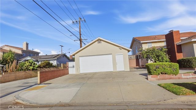 12135 186th, Artesia, CA 90701