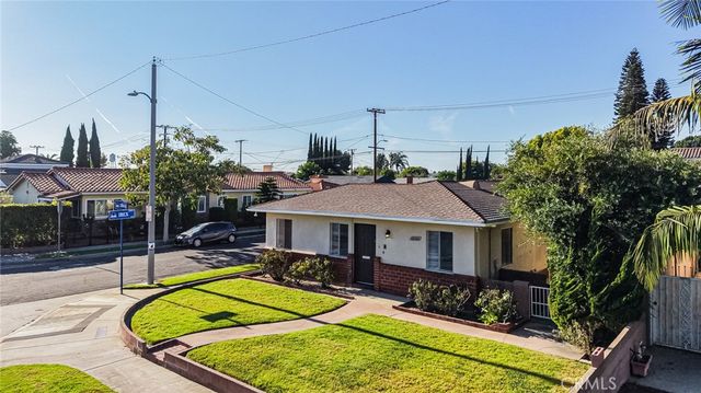 12135 186th, Artesia, CA 90701