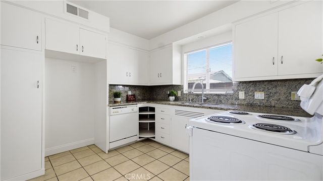 12135 186th, Artesia, CA 90701