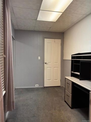 71-29 Myrtle Avenue 2nd Fl, Glendale, NY 11385