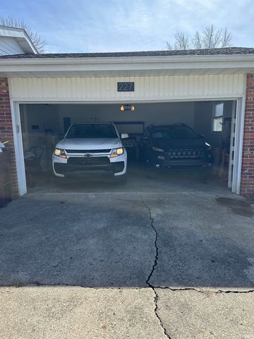 227 Holiday Lane, Greentown, IN 46936